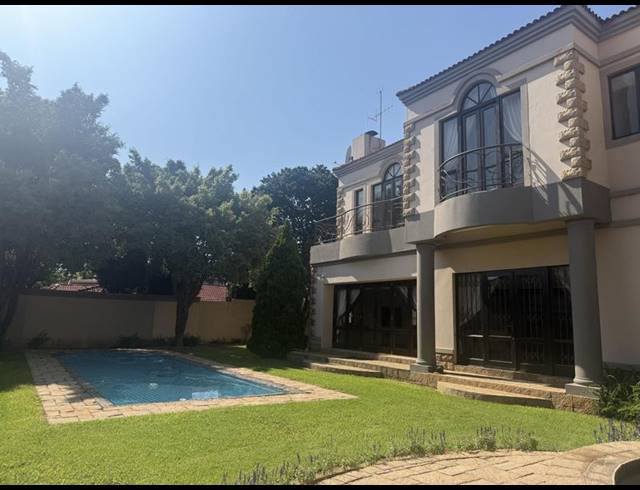 4 BEDROOM PROPERTY TO RENT IN MENLO PARK